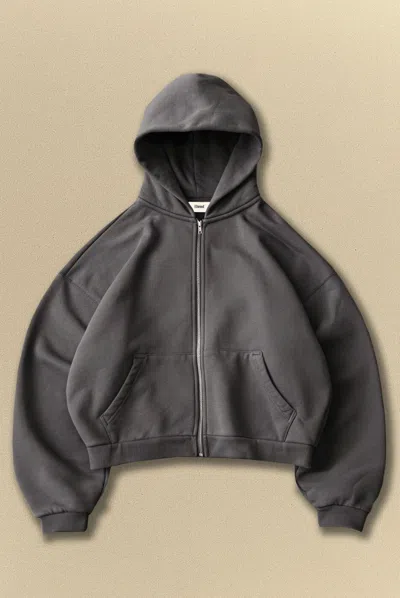 Elwood Core Zip Hoodie In Gray