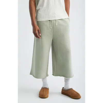 Elwood Cut Off Sweatpants In Green