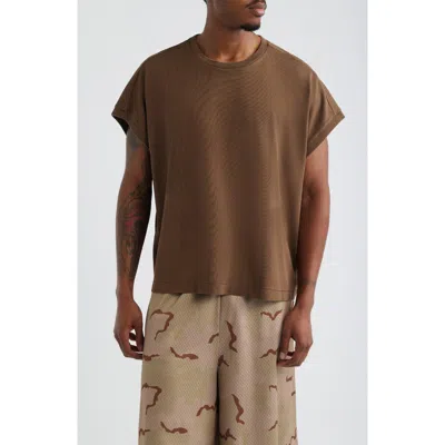 Elwood Muscle Tank In Brown