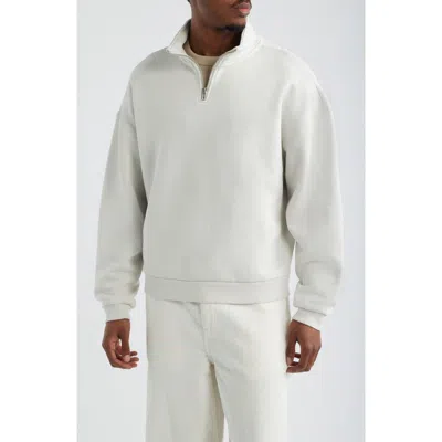 Elwood Oversize Core Quarter Zip Sweatshirt In White