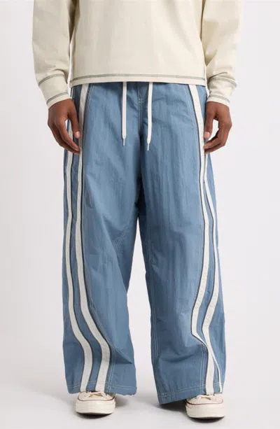 Elwood Surf Blocked Paneling Pants In Washed Blue