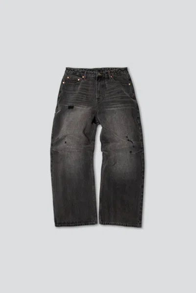Elwood Tapered Knee Denim Pant In Gray