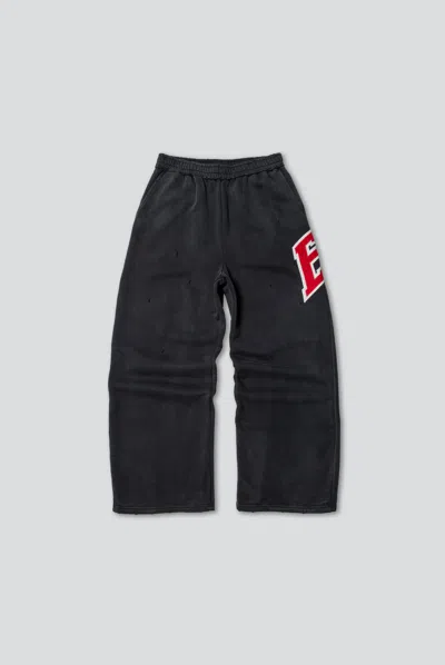 Elwood Varsity Fleece Sweatpant In Washed Black
