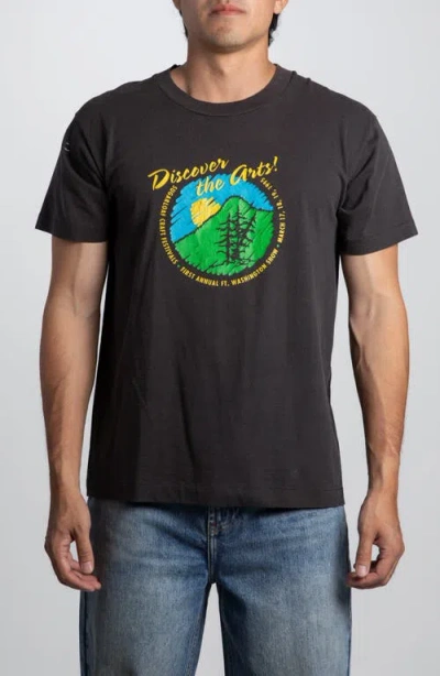Elwood Vintage Discover The Arts Tee In Black