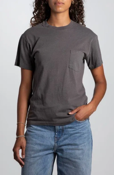 Elwood Vintage Pocket Tee In Gray