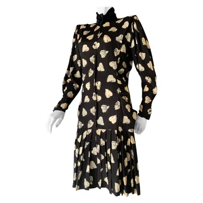 Pre-owned Emanuel Ungaro 1980s Ungaro Black & Cream Rayon Drop Waist Dress W/ Velvet Collar & Heart Print In White