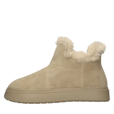 Emanuélle Vee Emanuelle Vee Boots In Beige Chari
