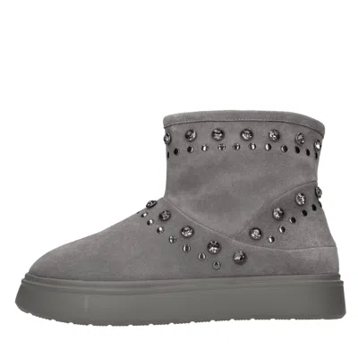 Emanuélle Vee Emanuelle Vee Boots In Gray