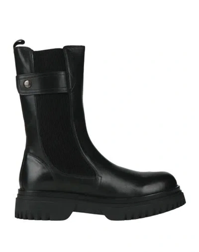 Emanuélle Vee Woman Ankle Boots Black Size 11 Leather