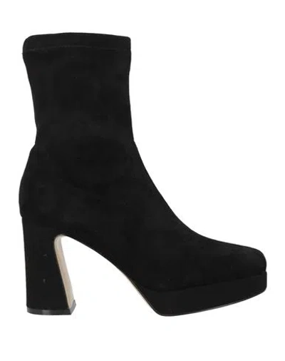 Emanuélle Vee Woman Ankle Boots Black Size 10 Textile Fibers