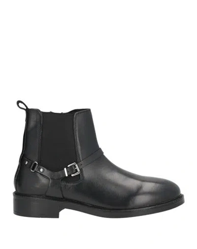 Emanuélle Vee Woman Ankle Boots Black Size 7 Leather