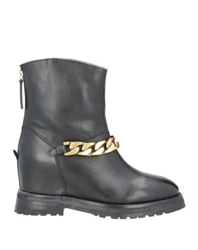 Emanuélle Vee Woman Ankle Boots Black Size 8 Leather, Textile Fibers