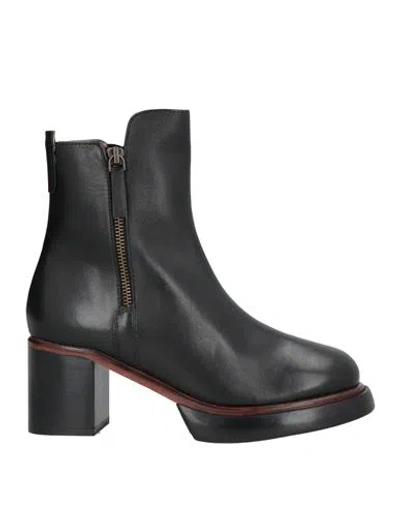 Emanuélle Vee Woman Ankle Boots Black Size 8 Soft Leather