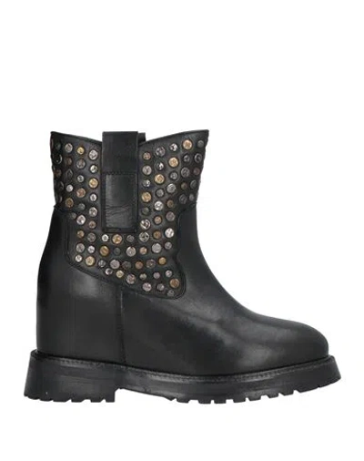 Emanuélle Vee Woman Ankle Boots Black Size 8 Soft Leather