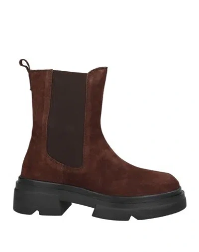 Emanuélle Vee Woman Ankle Boots Brown Size 6 Leather