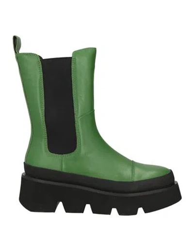 Emanuélle Vee Woman Ankle Boots Green Size 8 Soft Leather