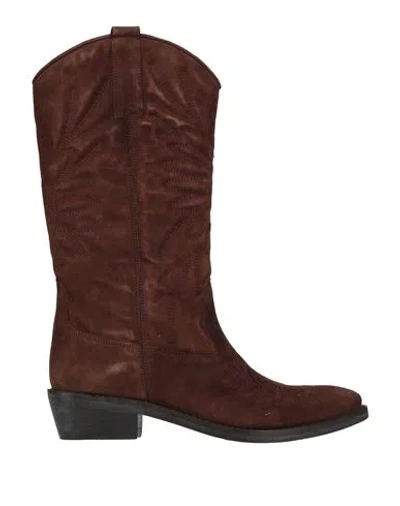 Emanuélle Vee Woman Boot Brown Size 9 Leather