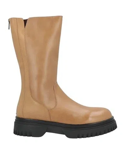Emanuélle Vee Woman Boot Camel Size 11 Leather In Brown