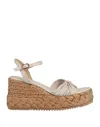 Emanuélle Vee Espadrilles In Off White