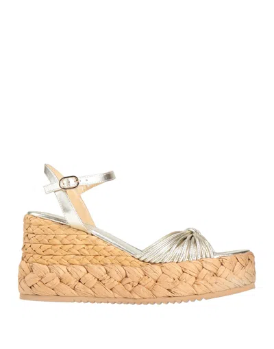 Emanuélle Vee Sandals In Grey