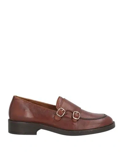 Emanuélle Vee Woman Loafers Brown Size 9 Leather
