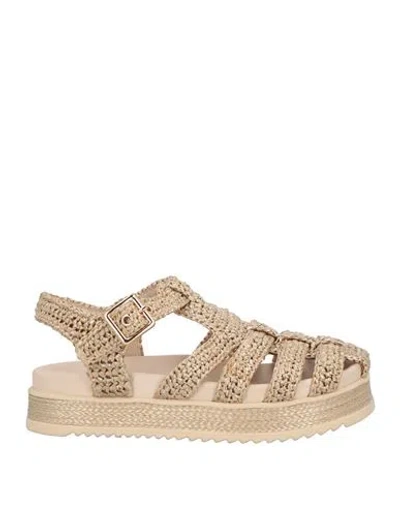 Emanuélle Vee Woman Sandals Beige Size 7 Natural Raffia