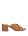 Emanuélle Vee Sandals In Brown