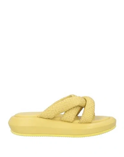 Emanuélle Vee Woman Sandals Pastel Yellow Size 8 Soft Leather