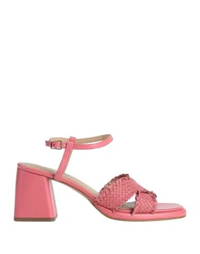 Emanuélle Vee Woman Sandals Magenta Size 8 Leather