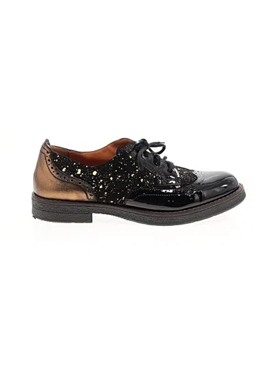 Pre-owned Embassy London Flats In Black