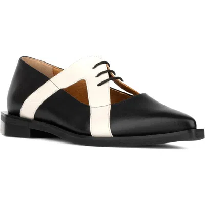 Embassy London Harlowe Pointed Toe Flat In Black