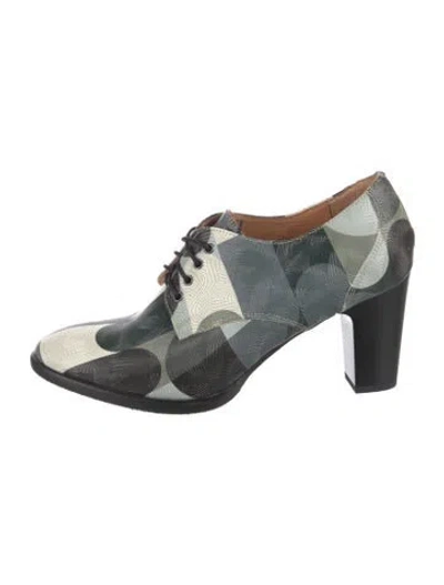 Pre-owned Embassy London Leather Patterned Pumps In Green
