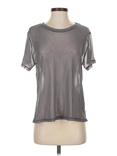 Pre-owned Emma & Sam Short Sleeve Top Gray Crew Neck Tops