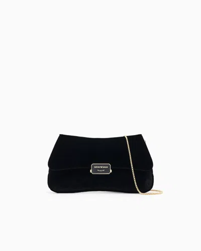 Emporio Armani Clutch Aus Glattem Samt Mit Kettenschulterriemen In Black