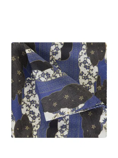 Emporio Armani Hemmed Handkerchief In 蓝色