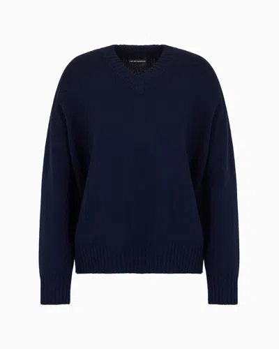 Emporio Armani Plain-knit, Virgin-wool, Seamless V-neck Jumper In Blue