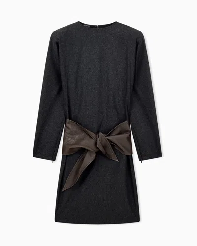 Emporio Armani Robe En Flanelle De Laine Et Cachemire Avec Ceinture Nouée In Gris