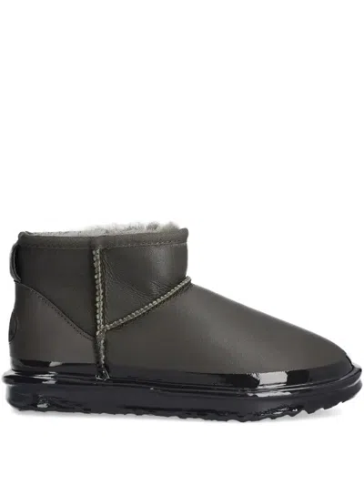 Emu Australia Stinger Micro Dipped Ankle Boots In Green