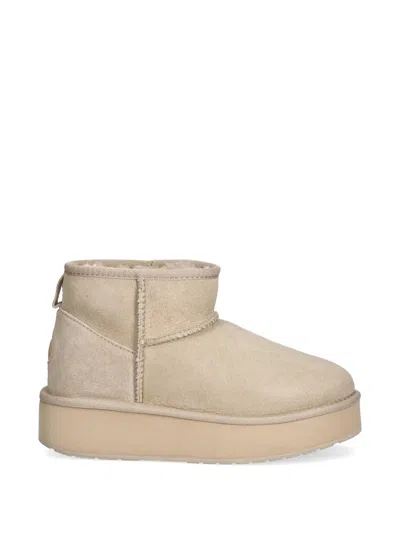Emu Australia Stinger Micro Flatform Boots In Neutral