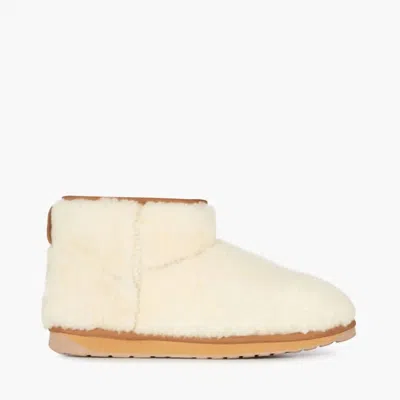 Emu Australia Women's Stinger Micro Teddy Boots In Natural
