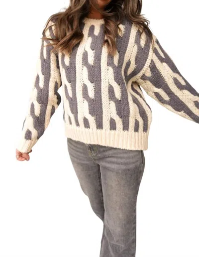 En Creme Abstract Chunky Knit Sweater In Gray/ivory In Multi