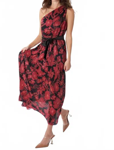 En Creme Pleated One Shoulder Maxi Dress In Black/red Print