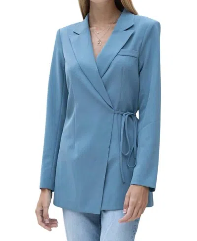 En Creme Wrap Front Blazer In Blue
