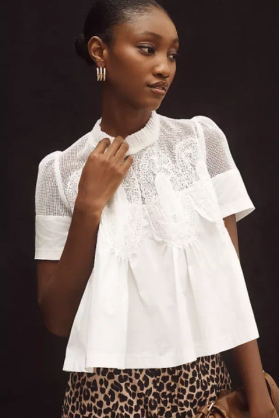 En Elly Short-sleeve Lace Poplin Swing Top In White