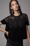 En Elly Velvet Scallop Top In Black