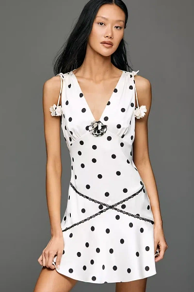 En Saison Abigail V-neck Mini Dress In White