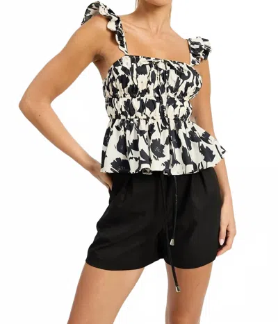 En Saison Clarisse Belted Shorts In Black