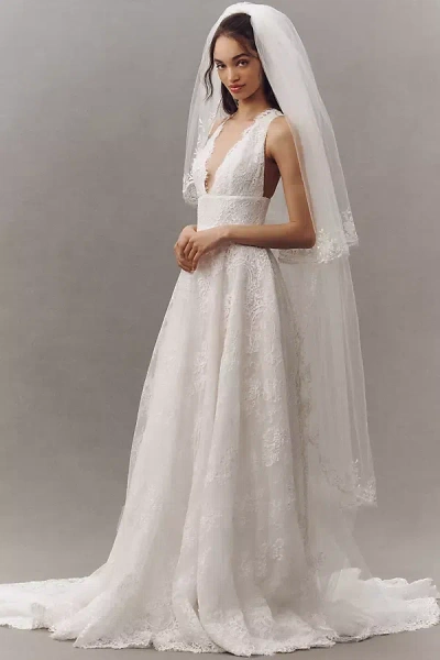 Enaura Tiered Chapel Lace Cathedral Veil In Pattern