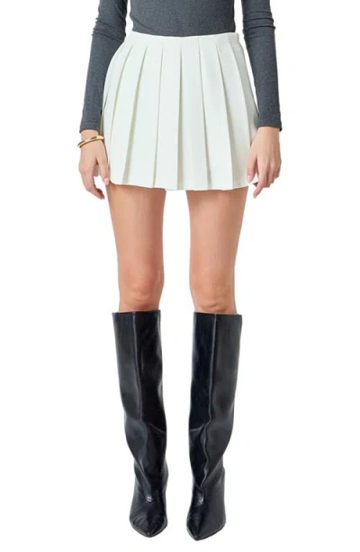 Endless Rose Pleated Miniskirt In White