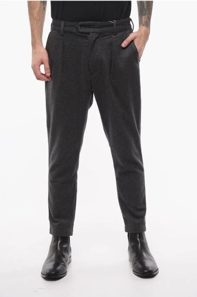 Engineered Garments Solid Colour Single-pleat Trousers With Belt Loops In Black